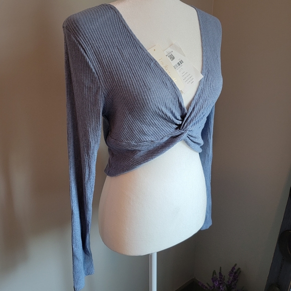 NWT cropped sweater/top - Altar'd State - size large - Picture 2 of 6